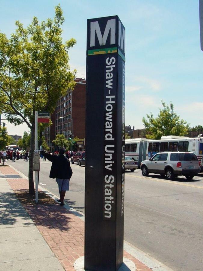 Steps To Convention Center, Downtown Dc, And Metro Station: Private And Comfortable Bedroom/Bathroom Washington Exterior foto